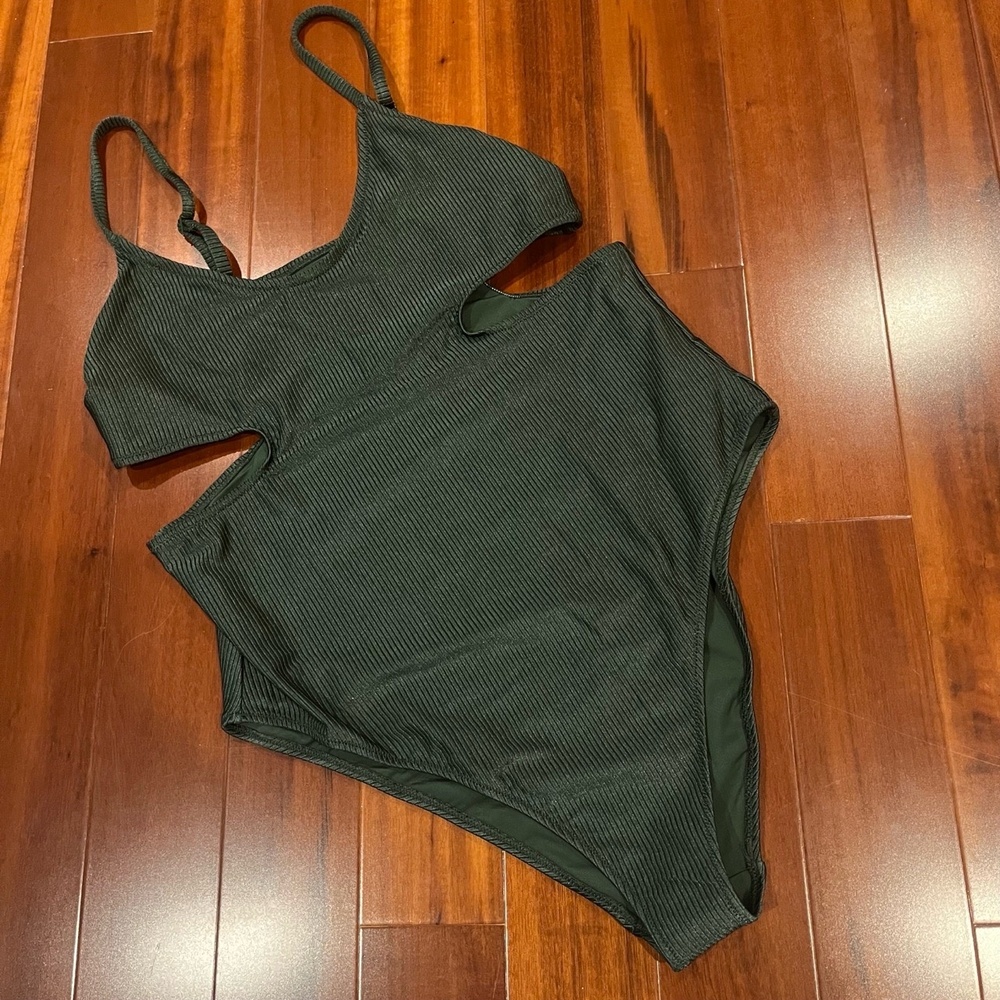 New NWT Aerie Dark Green Swimsuit One-Piece Cheeky Ribbed Cutout Size XL